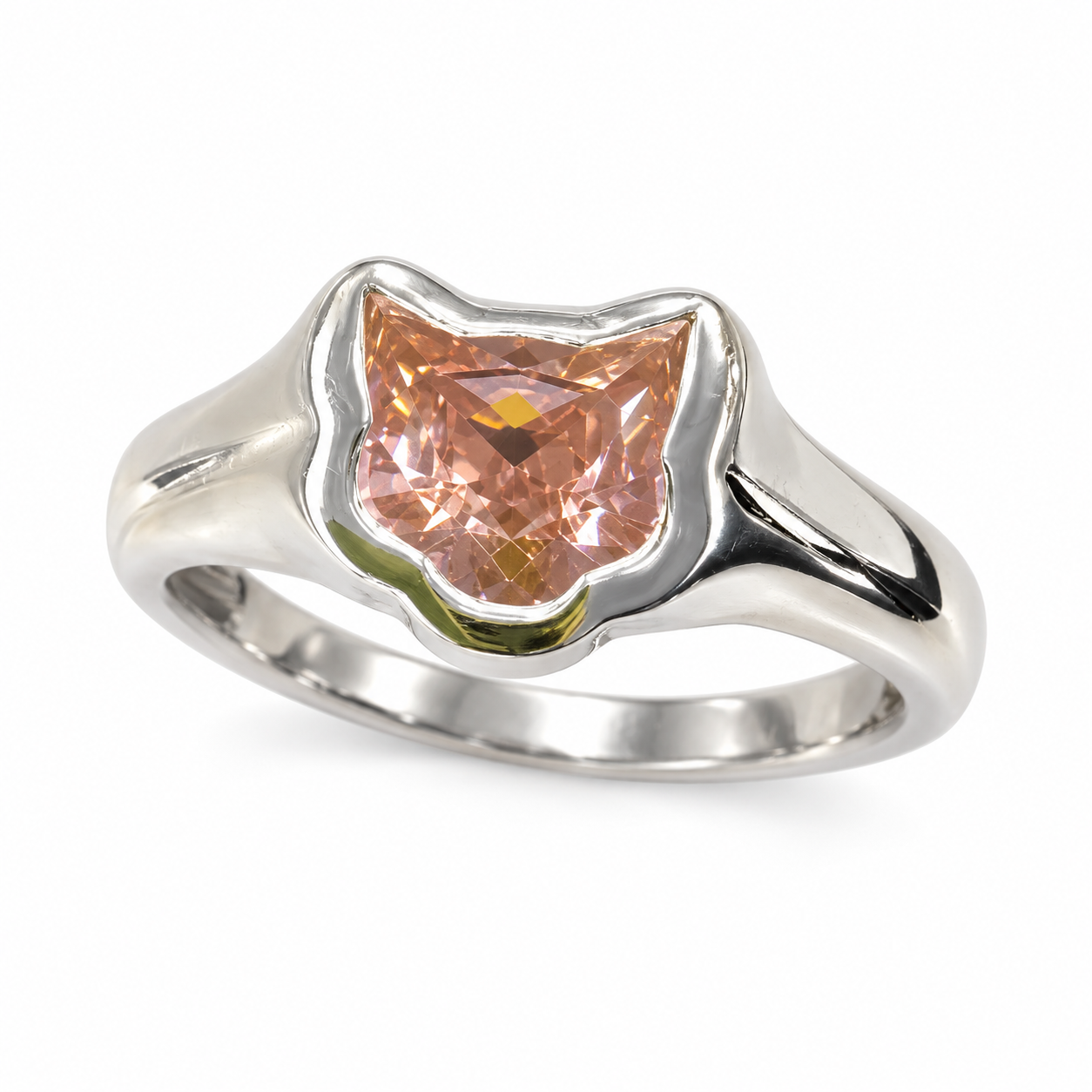 Bague Chat sur fond blanc — maquette IA